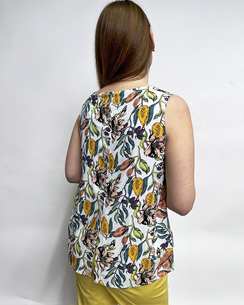 Блуза без рукавов женская, Цвет: мультиколор, принт цветы - фото